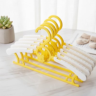 Cintre enfant couleur pop Evolucintre